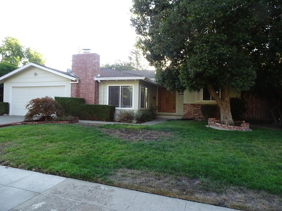 1st image of 141 Forest Hill Dr