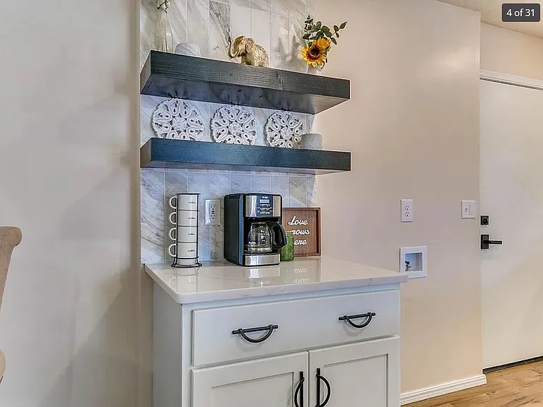 2021 Meeker Dr — Photo 6
