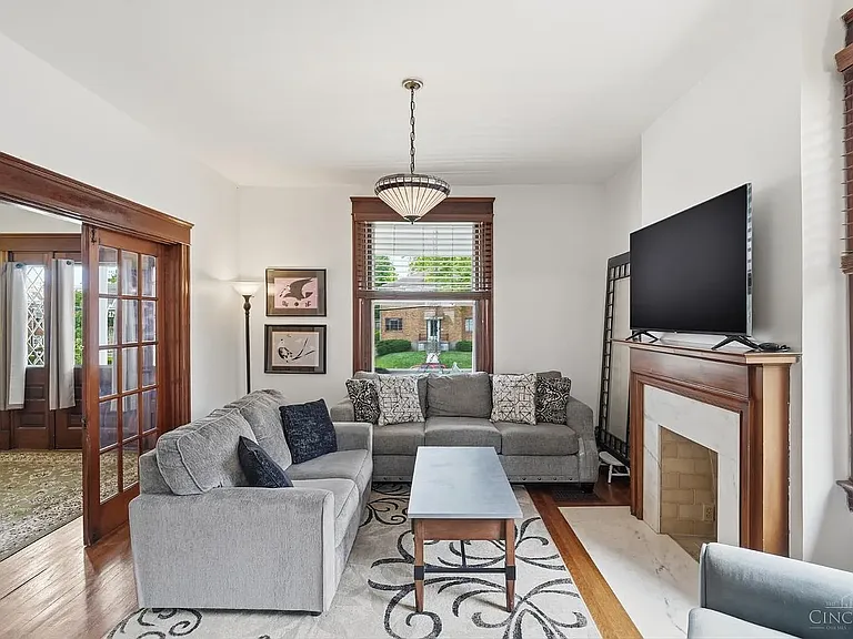 3647 Paxton Ave — Photo 20