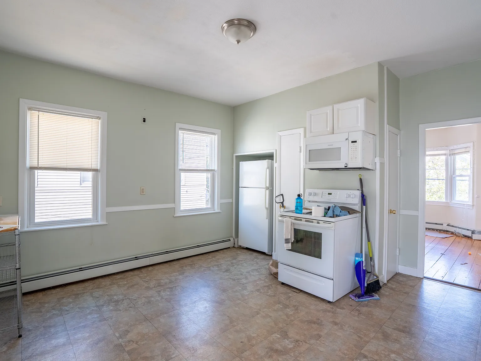 2 bed, 878 sqft, $2,000 — Photo 3