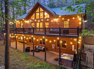 49 Zion Ct, Ellijay, GA 30540