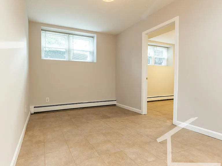 12 Gardner St #7 — Photo 4