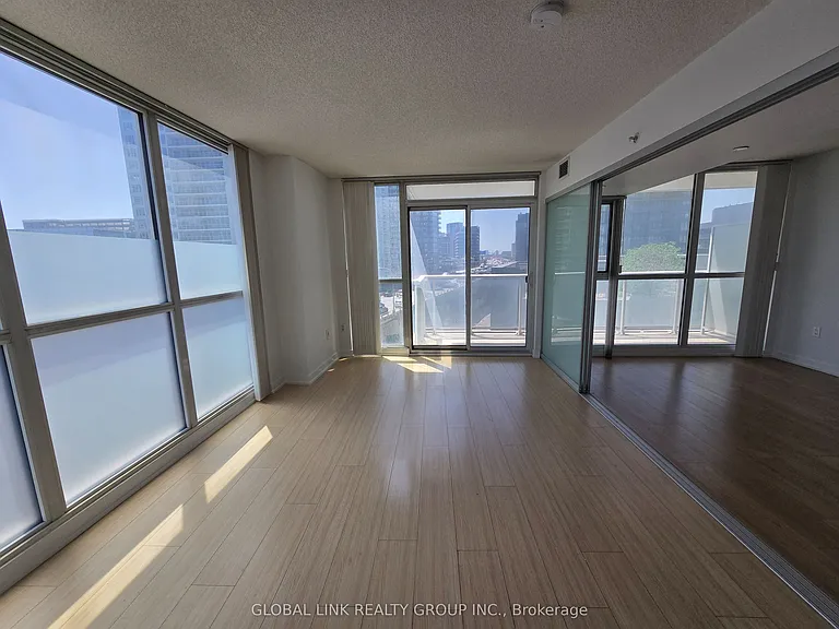 75 Queens Wharf Rd #808 — Photo 2