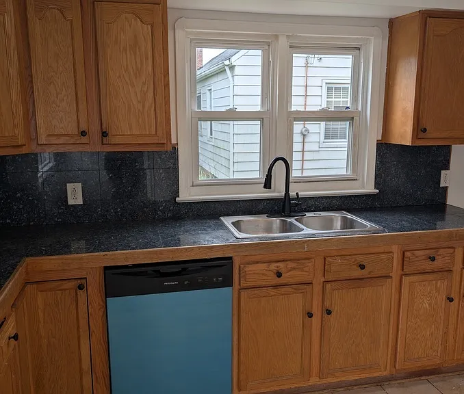 15703 Turney Rd — Photo 25