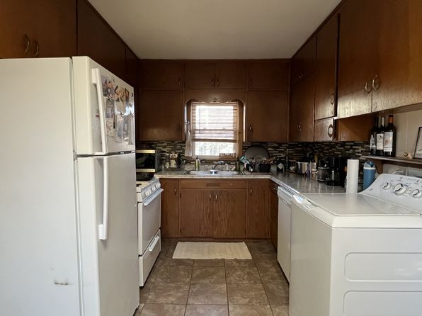 611 1/2 S McFarland St