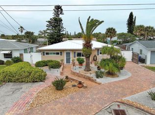 212 Robinson Rd, New Smyrna Beach, FL 32169