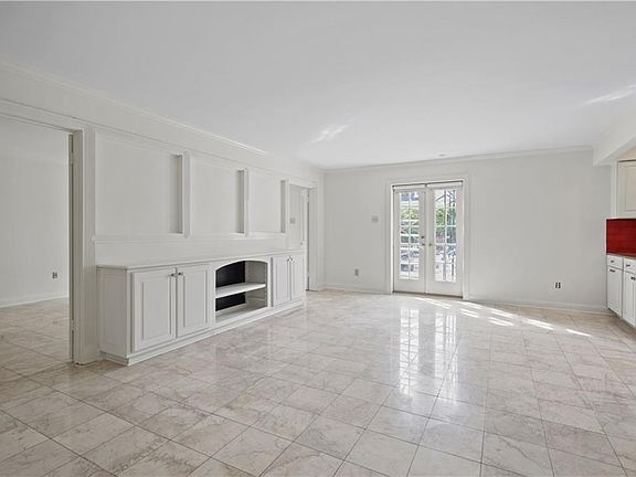 5th image of 3000 Saint Charles Ave APT 209