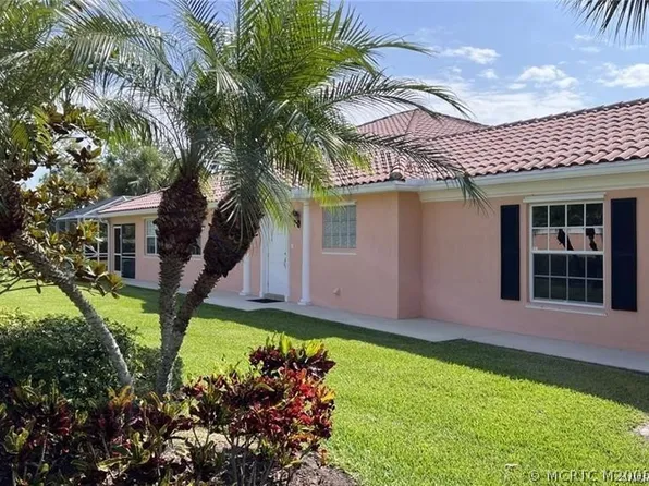 10629 SW Hartwick Dr, Port Saint Lucie, FL 34987
