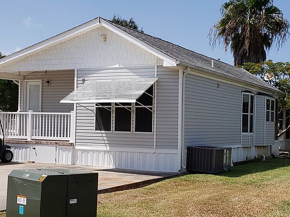 3rd image of 509 W Clam Cir