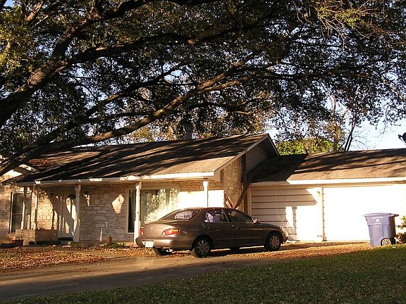 3rd image of 5427 Clover Dr