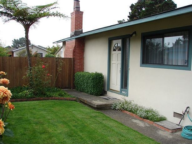 424 Kelly Avenue