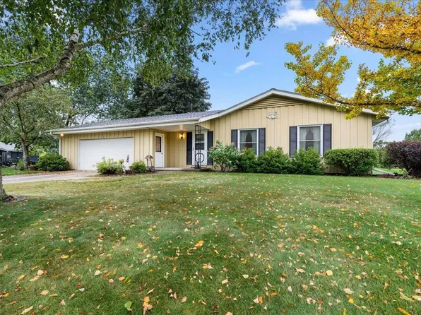 6819 Eastwood TRAIL, West Bend, WI 53090
