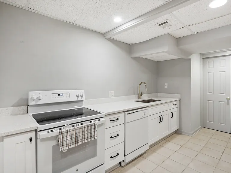 1827 Mount Brian Rd NE — Photo 8