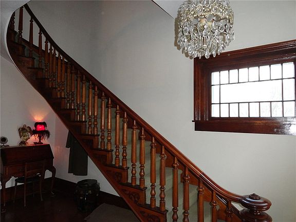 3rd image of 503 E Washington St