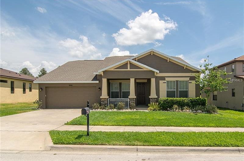 1st image of 900 Woods Landing Dr