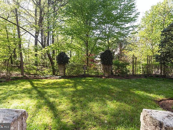 2nd image of 1241 Harbour Glen Ct