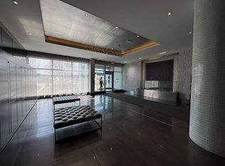 55 Speers Rd #1305, Oakville, ON L6K0H9