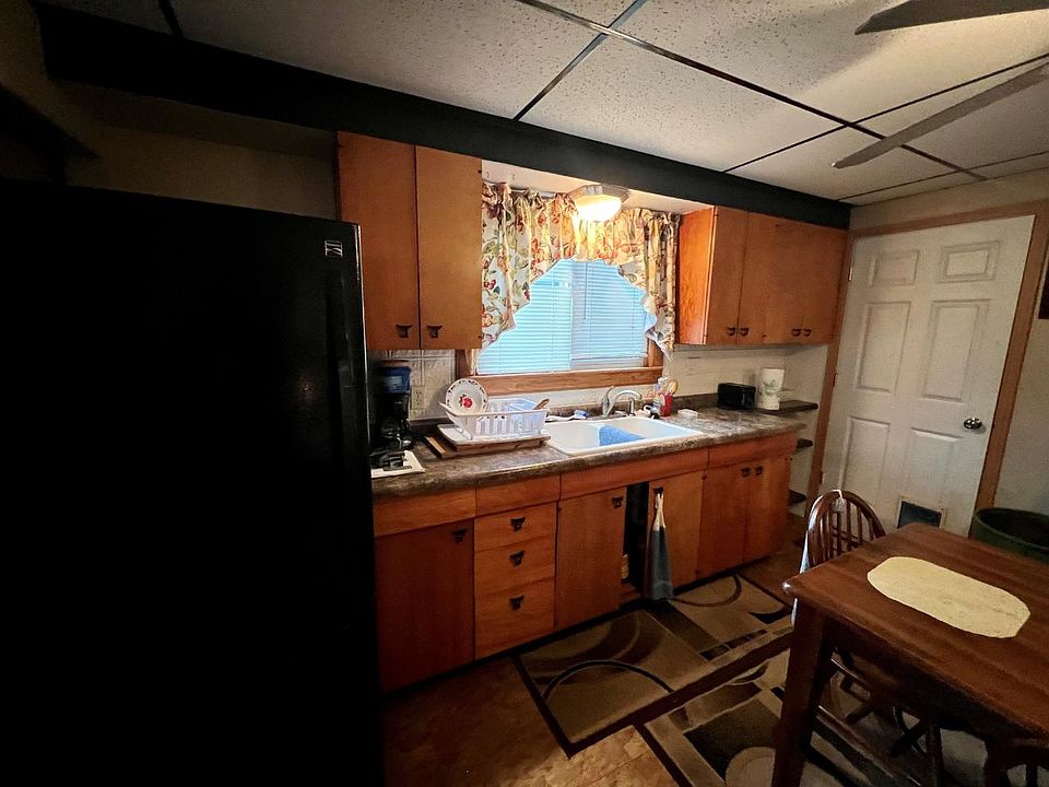 118 W 1st St, Caspian, MI 49915 Zillow