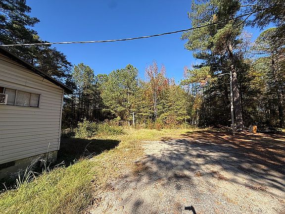 4th image of 2715 Highway 9 W