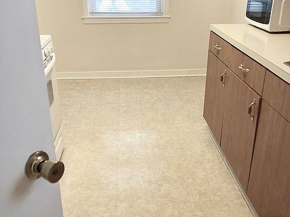 5th image of 64 Virginia Rd