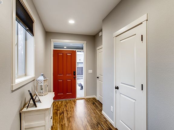 3rd image of 12708 NE 52nd Cir