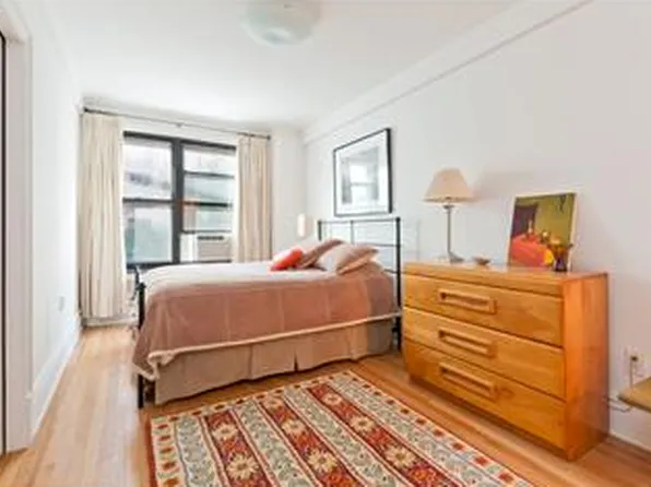 7 Park Avenue image 4 of 9