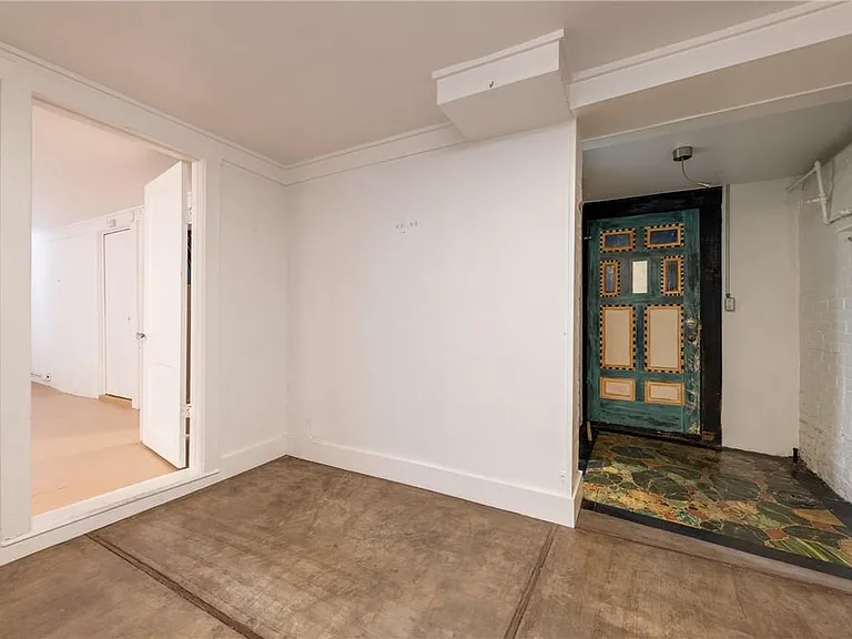 1501 W 9th St #D — Photo 5