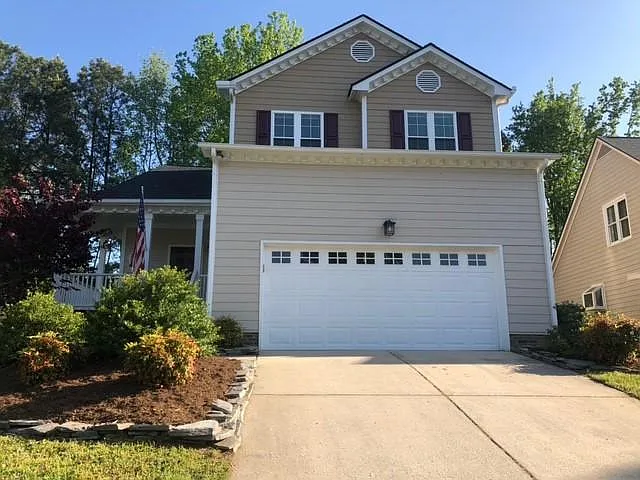 208 Abbey Oak Ln