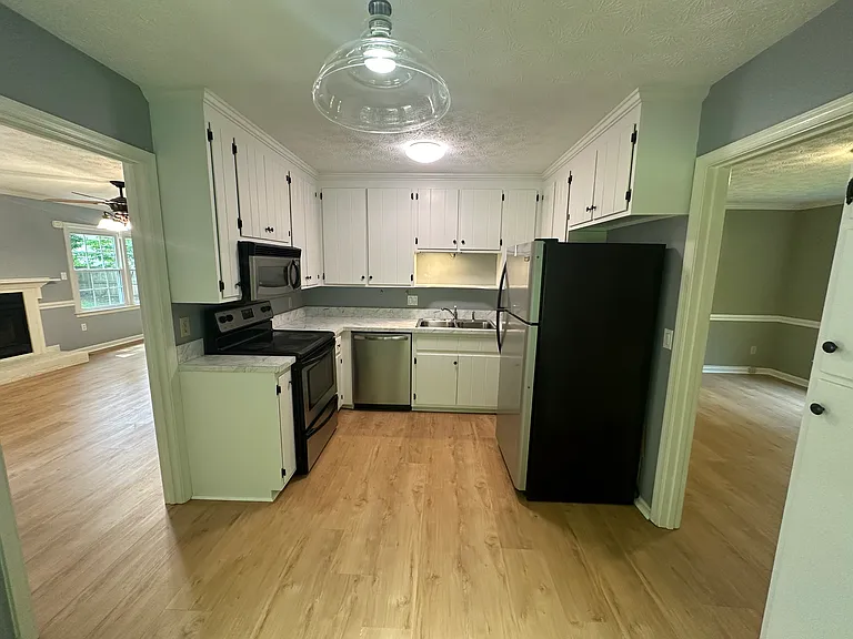 205 Fischer Dr — Photo 15