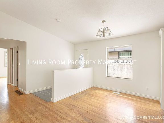 4th image of 1520 SE 44th Ave Unit A