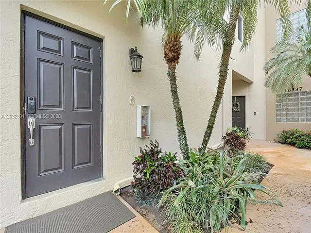 16339 Malibu Dr — Photo 3