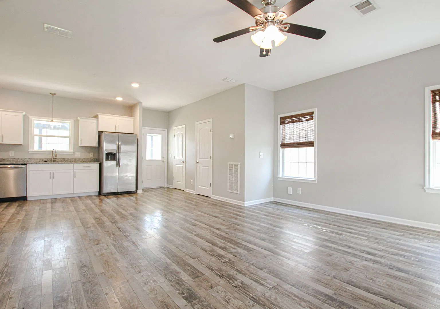 Pet Friendly Three Bedroom! — Photo 4