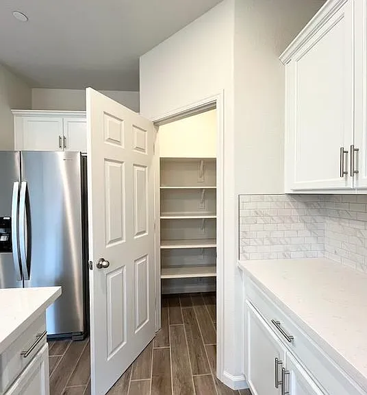 6057 Woodlands Loop — Photo 4