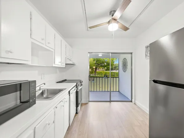 7360 NW 1st Street #205, Margate, FL 33063