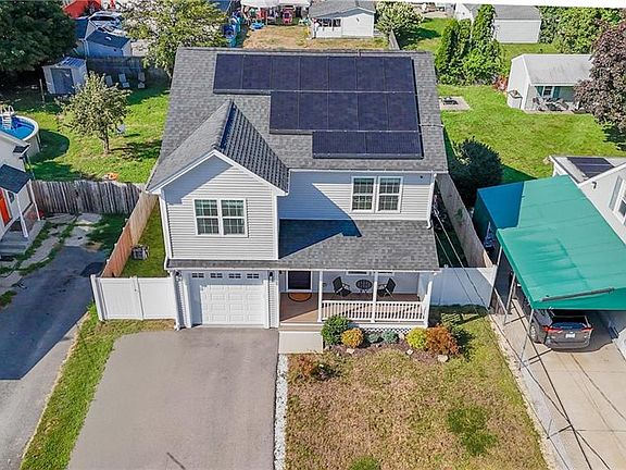 2nd image of 148 Hunts Ave
