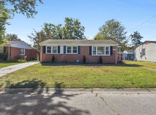 2910 Mattox Dr, Chesapeake, VA 23325