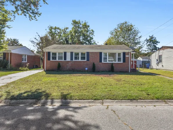 2910 Mattox Dr, Chesapeake, VA 23325