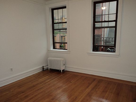 5th image of 11 W 8th St Frnt 2