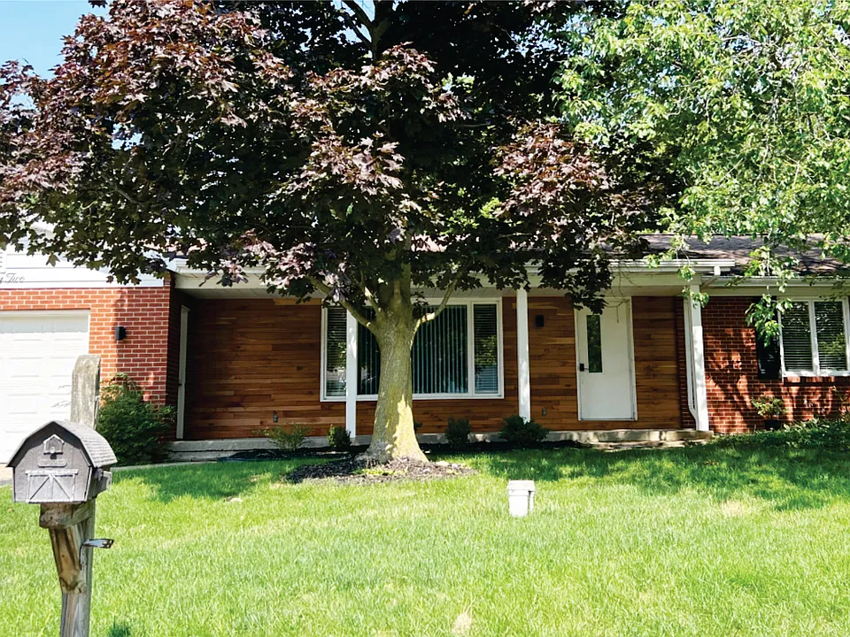 272 Vine St SE