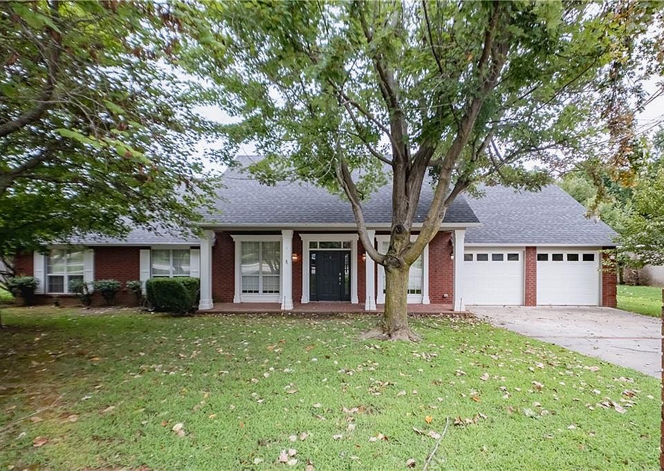 1st image of 1618 N Arthurs Ct