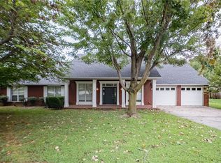 1618 N Arthurs Ct, Fayetteville, AR 72701