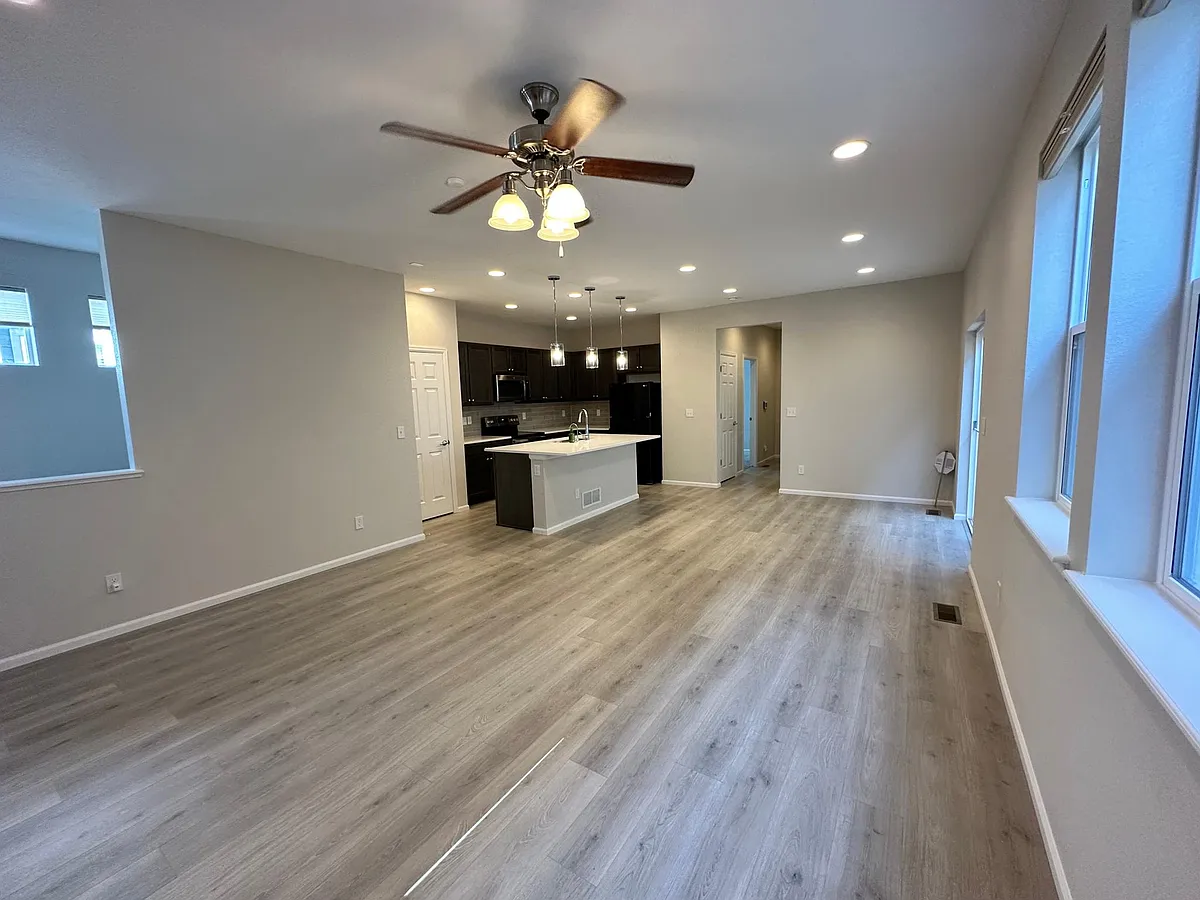 Living space - 6644 N Ceylon St