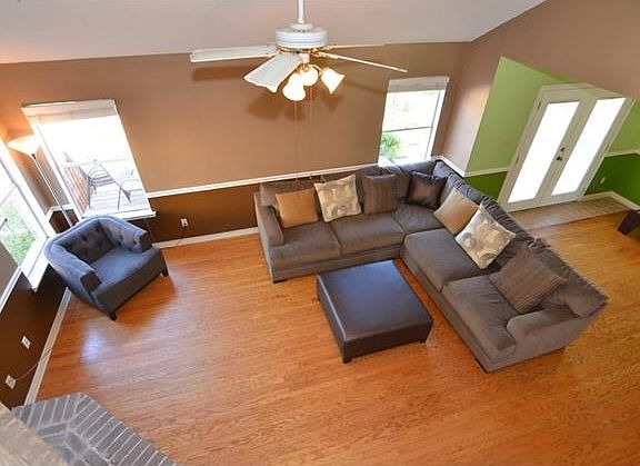 3rd image of 1204 Settlers Valley Dr