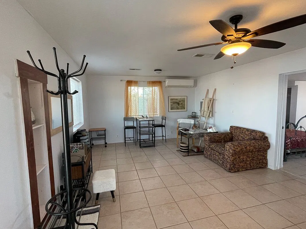 1 bed, 1.0 bath, 600 sqft, $1,300 — Photo 1