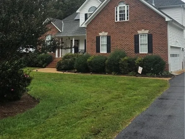 11813 Longfellow Dr, Midlothian, VA 23112