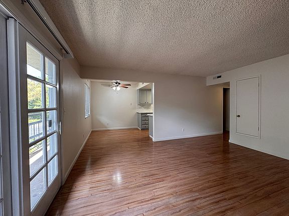 3rd image of 541-551 Morse Ave #547-D