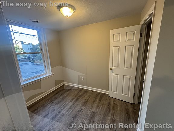 3rd image of 4 Douglass St #2