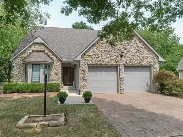 1003 Cedar Ln, Pittsburg, KS 66762