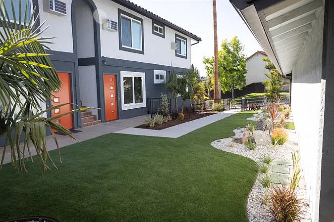 Vista Terrace — Photo 9