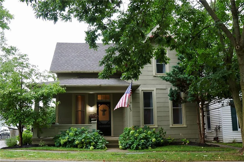 403 W Main St photo 1